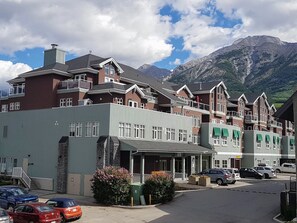 Standard Condo, 1 Bedroom, Balcony, Mountain View | Balcony view - PRC Annex - Pet Friendly (Canmore)