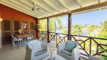 Leilighet – deluxe, balkong, utsikt mot bukt (2 Bedrooms) | Terrasse/patio