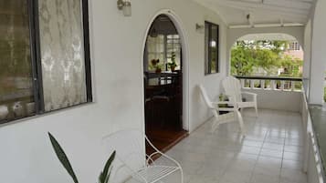 Comfort House, 3 Bedrooms | Terrace/patio