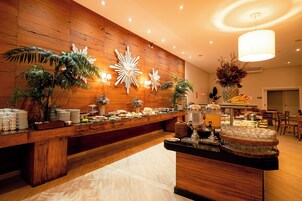 Desayuno buffet incluido los días de semana