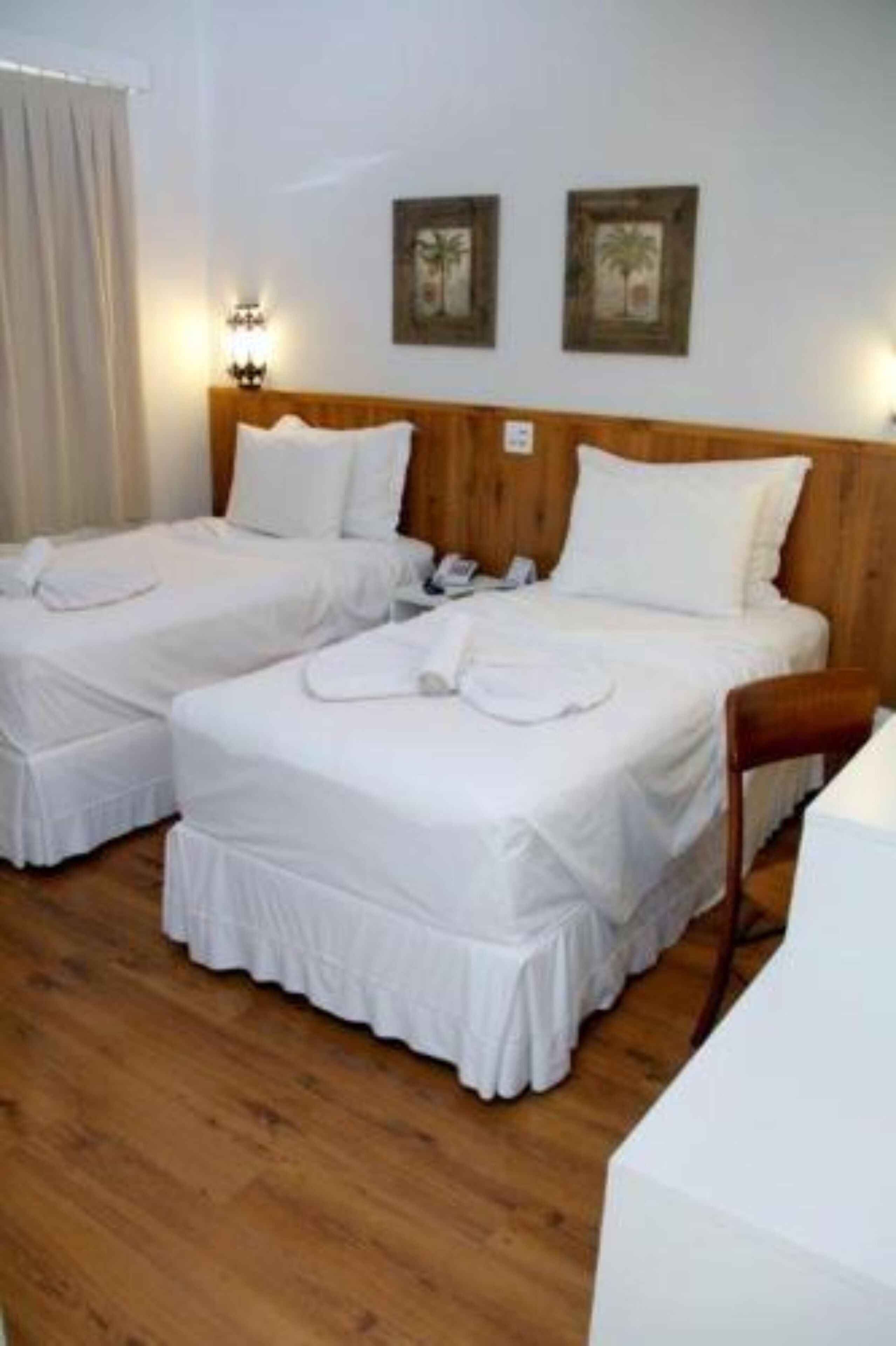 business twin room, 2 single beds | minibar, in-room safe, desk, blackout curtains