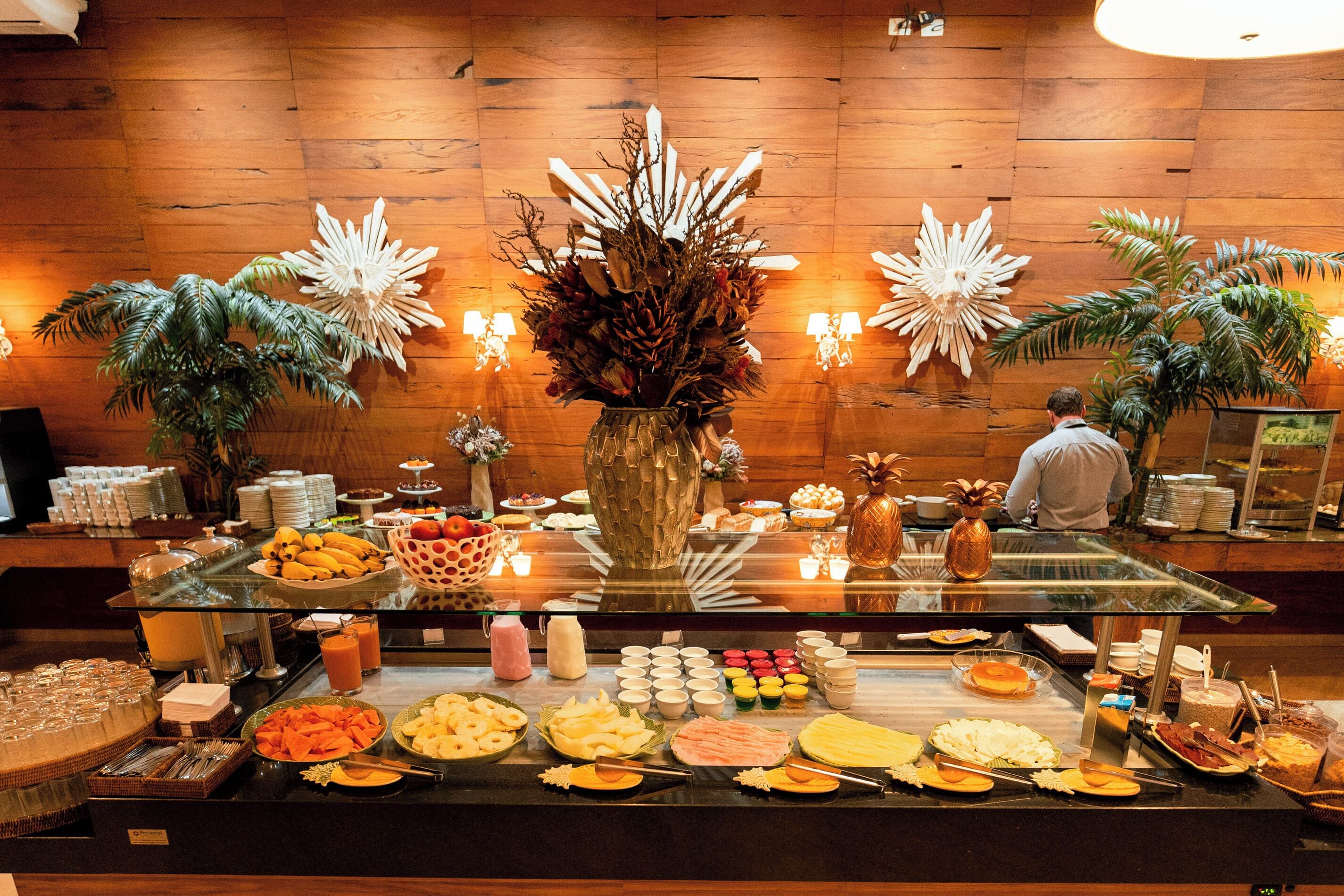 包含周一至周五的自助早餐