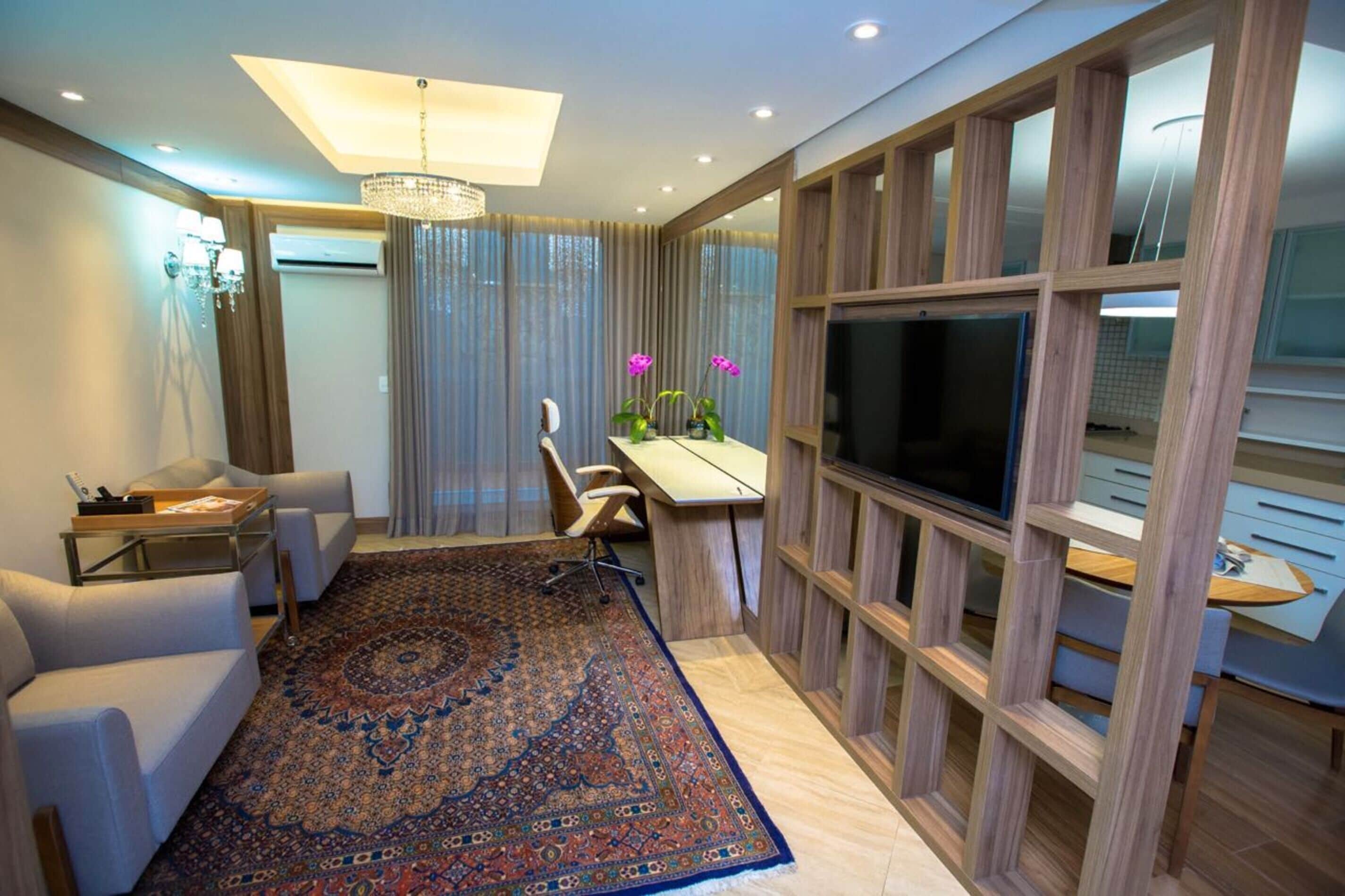 Quarto lua de mel | Área de estar | TV de tela plana