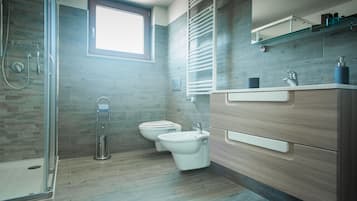 Superior Apartment, 2 Bedrooms, Terrace | Bathroom | Shower, free toiletries, hair dryer, bathrobes