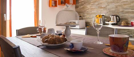 Free daily local cuisine breakfast