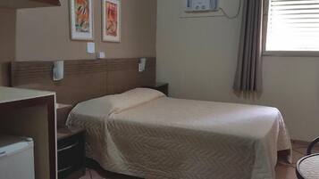 Minibar, blackout drapes, free WiFi, bed sheets