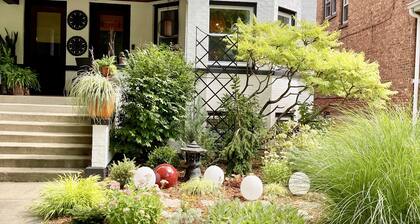 Large, sunny 3 bedroom apartment two blocks from down town Oak Park.