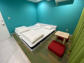 Economy Room, 2 Bedrooms | In-room safe, blackout drapes, free WiFi, bed sheets - Hostel Anchorage (Kobe)
