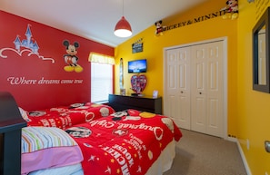 5 bedrooms, in-room safe, iron/ironing board, travel crib