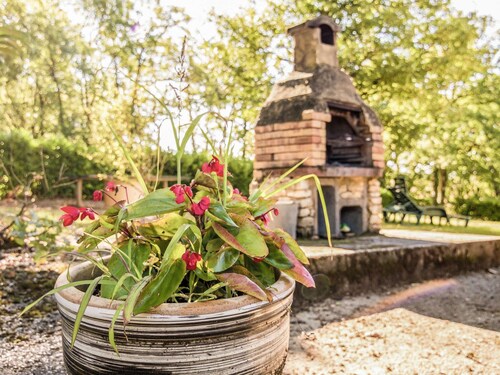 Maison de vacances au calme avec piscine partagée