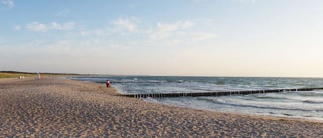 Una spiaggia nelle vicinanze