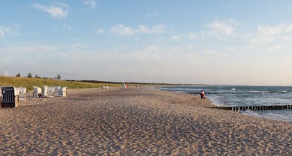 Wunderschöne Ferienwohnung direkt an der Ostsee in Strandvilla für 2-4 Pers.