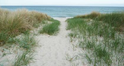 Kaunis huoneisto Itämeren rannikolla Beach Villa 2-4 hengelle.