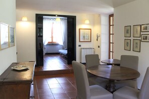 Interior - Charming House between Olive trees, big garden with amazing sea view  (La Spezia)