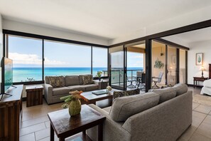 TV - Updated Direct OceanFront 2BD w Stunning Views-Sands of Kahana 354 (Lahaina)