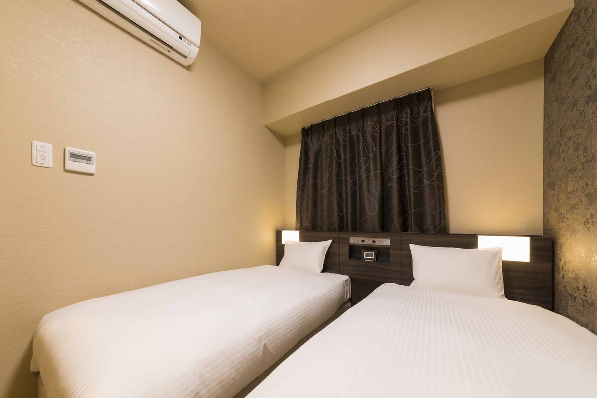 In-room safe, desk, blackout drapes, WiFi (free)