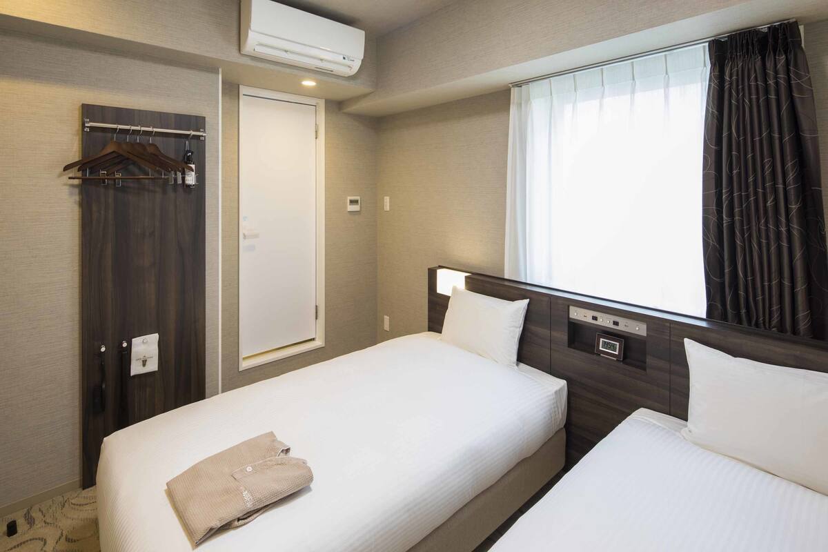 In-room safe, desk, blackout drapes, WiFi (free)