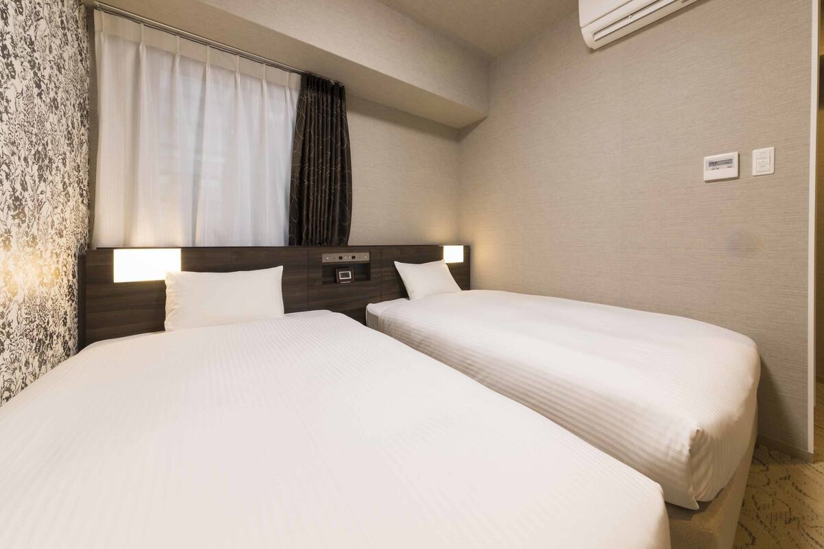 In-room safe, desk, blackout drapes, WiFi (free)