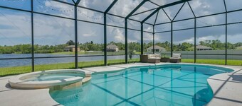Sentrale Florida Lake Home