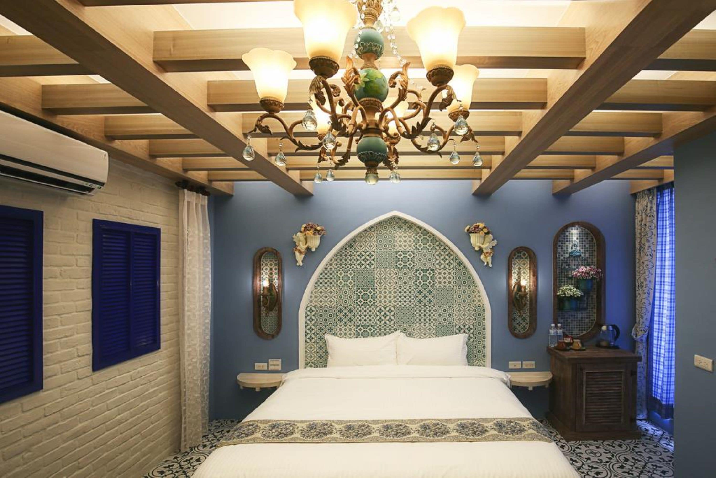 Habitación Deluxe doble, 1 cama de matrimonio, balcón | Decoración individual, cortinas opacas, wifi gratis y ropa de cama