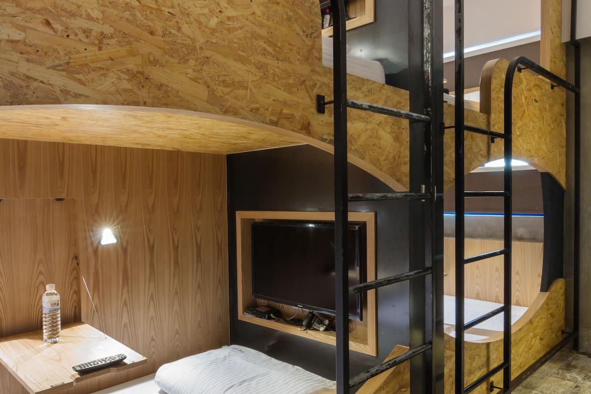 Vierbettzimmer, Gemischter Schlafsaal, Balkon