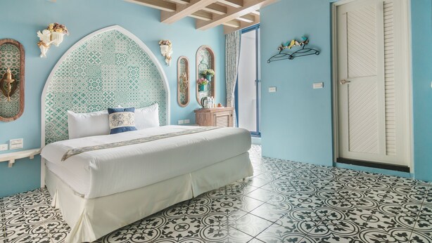 Kamar Double Deluks, 1 Tempat Tidur Queen, balkon | Tirai kedap cahaya, Wi-Fi gratis, dan didekorasi berbeda-beda