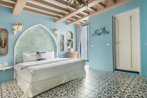J.T World FunTrip B&B