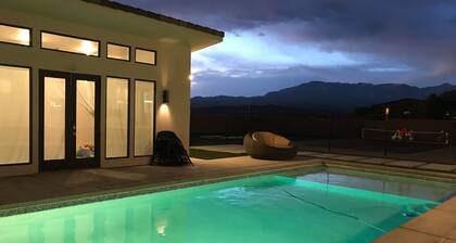 POOL & Pickleball Court=Private Backyard Modern & Fun. Zions Sandhollow