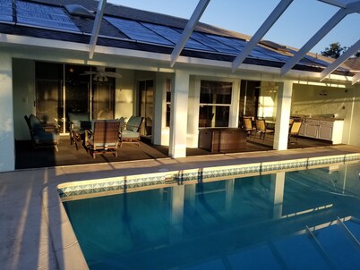 Spacious pool home on corner canal lot to Lake June 
