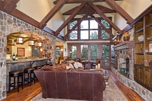 Luxurious 5000 sf Northstar Home - Incredible Game Room & Four King Bed Suites