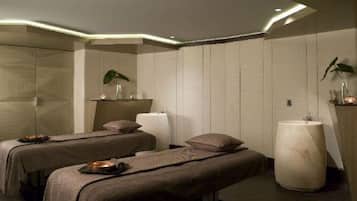 Sauna, Whirlpool, Dampfbad, Körperbehandlungen, Aromatherapie