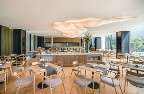 Daily buffet breakfast for a fee - Arize Hotel Sri Racha (Si Racha)