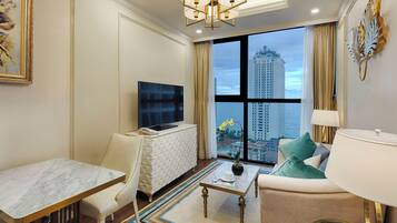 One-Bedroom Suite | Premium bedding, minibar, in-room safe, desk