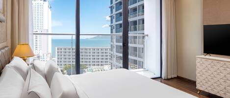 Đắm chìm trong không gian nghỉ dưỡng sang trọng tại LeMore Hotel Nha Trang