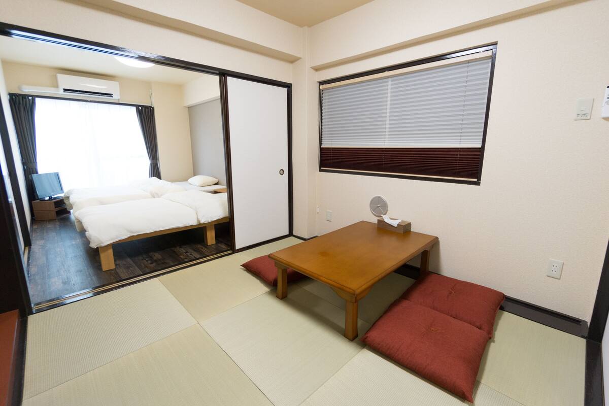 Family Room with Tatami Area | Desk, iron/ironing board, WiFi (free), bed sheets