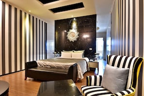 Habitación doble estándar, 1 cama King size (New) | Ropa de cama de alta calidad, minibar y cortinas blackout