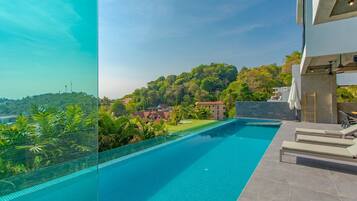 5 Bedrooms Villa 12/21 | 1 bedroom, in-room safe, individually decorated, blackout drapes