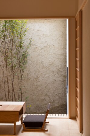 In-room dining - BenTen Residences (Kyoto)