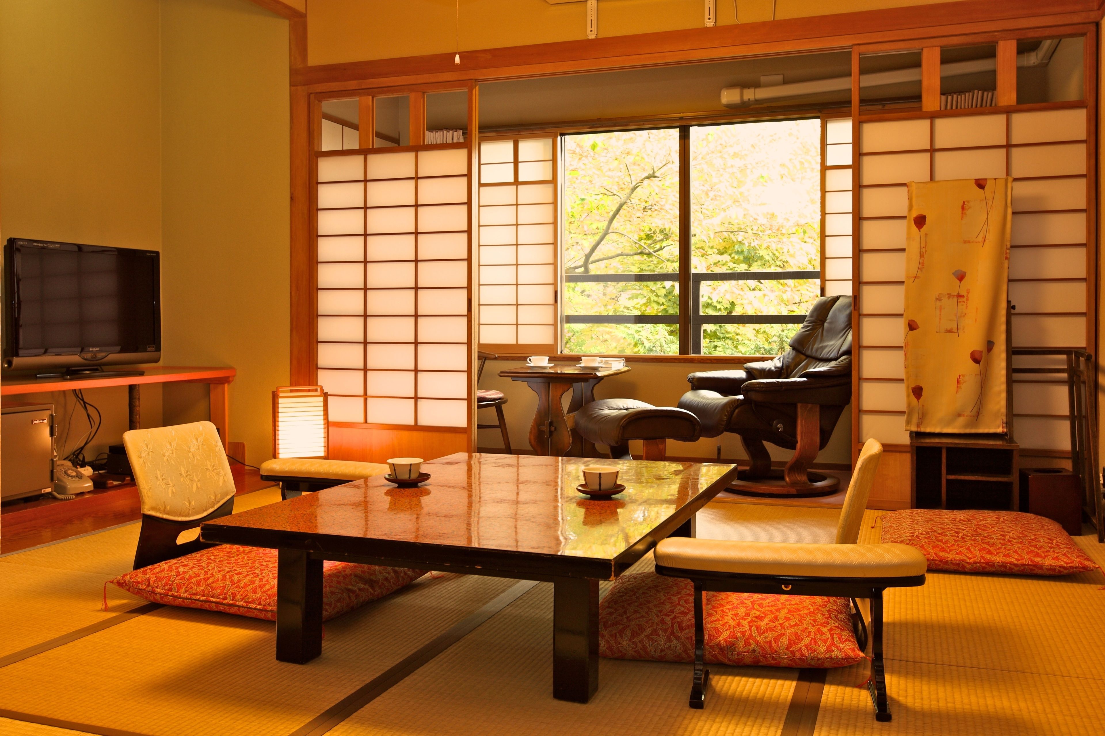 Japanese-Style Room | Free WiFi