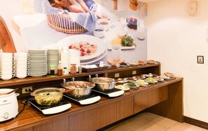 Free daily buffet breakfast - Hwu Meei Motel (Tainan)