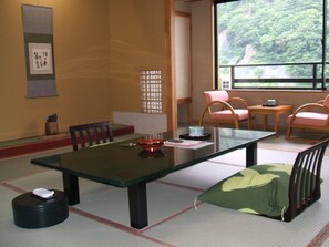 传统客房 (Japanese Style, 12.5 Tatami-mats) | 客房内保险箱、遮光窗帘、免费 WiFi