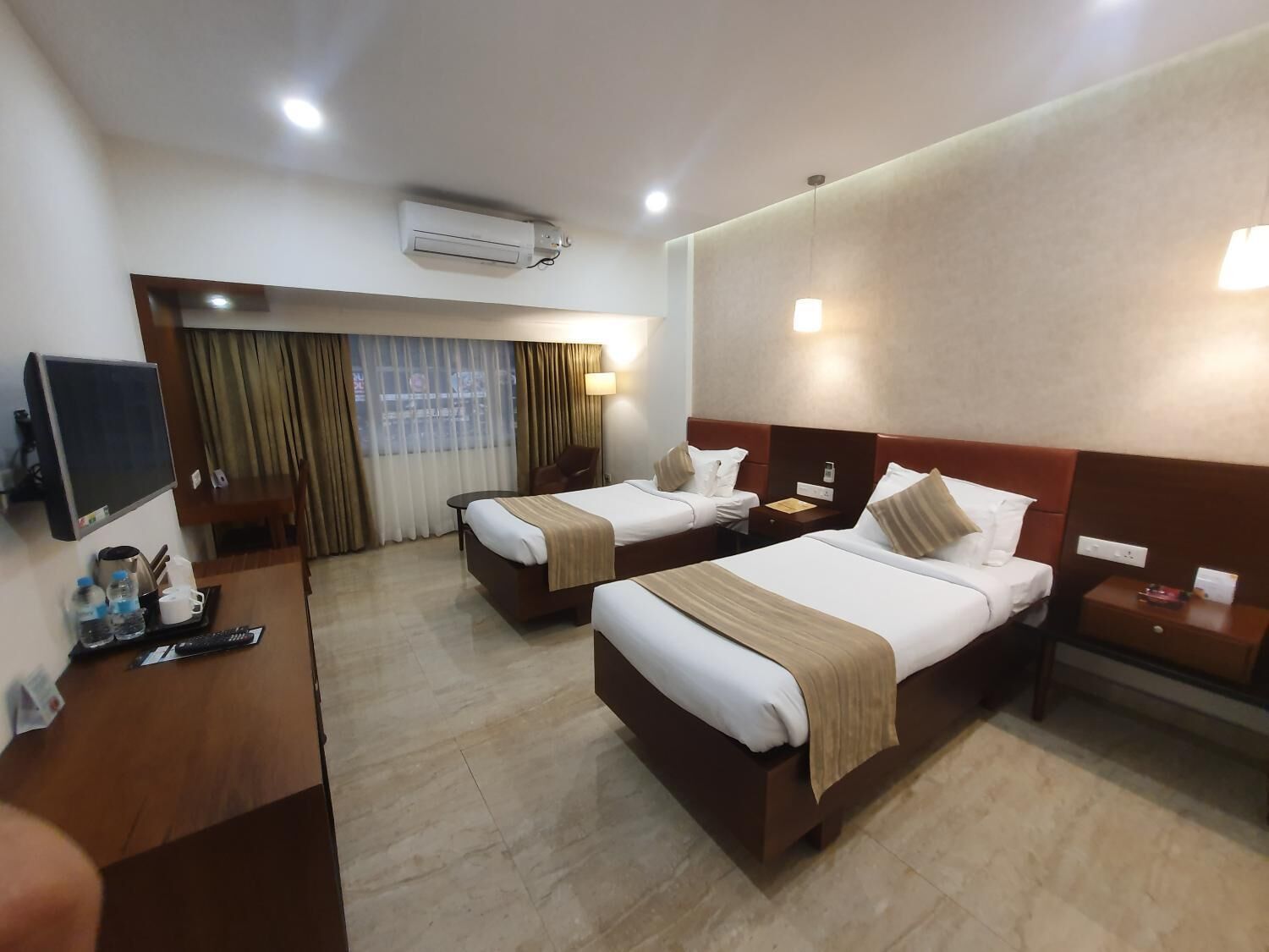 Minibar, in-room safe, individually furnished, desk