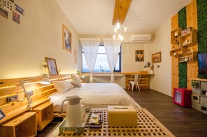 Superior Double Room, 1 Queen Bed, Refrigerator (Sunset) | Individually furnished, desk, blackout drapes, soundproofing - Kenting Sleep Inn (Hengchun)