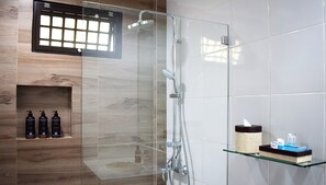 Standard Room | Bathroom - Paradores de Vigan (Vigan)