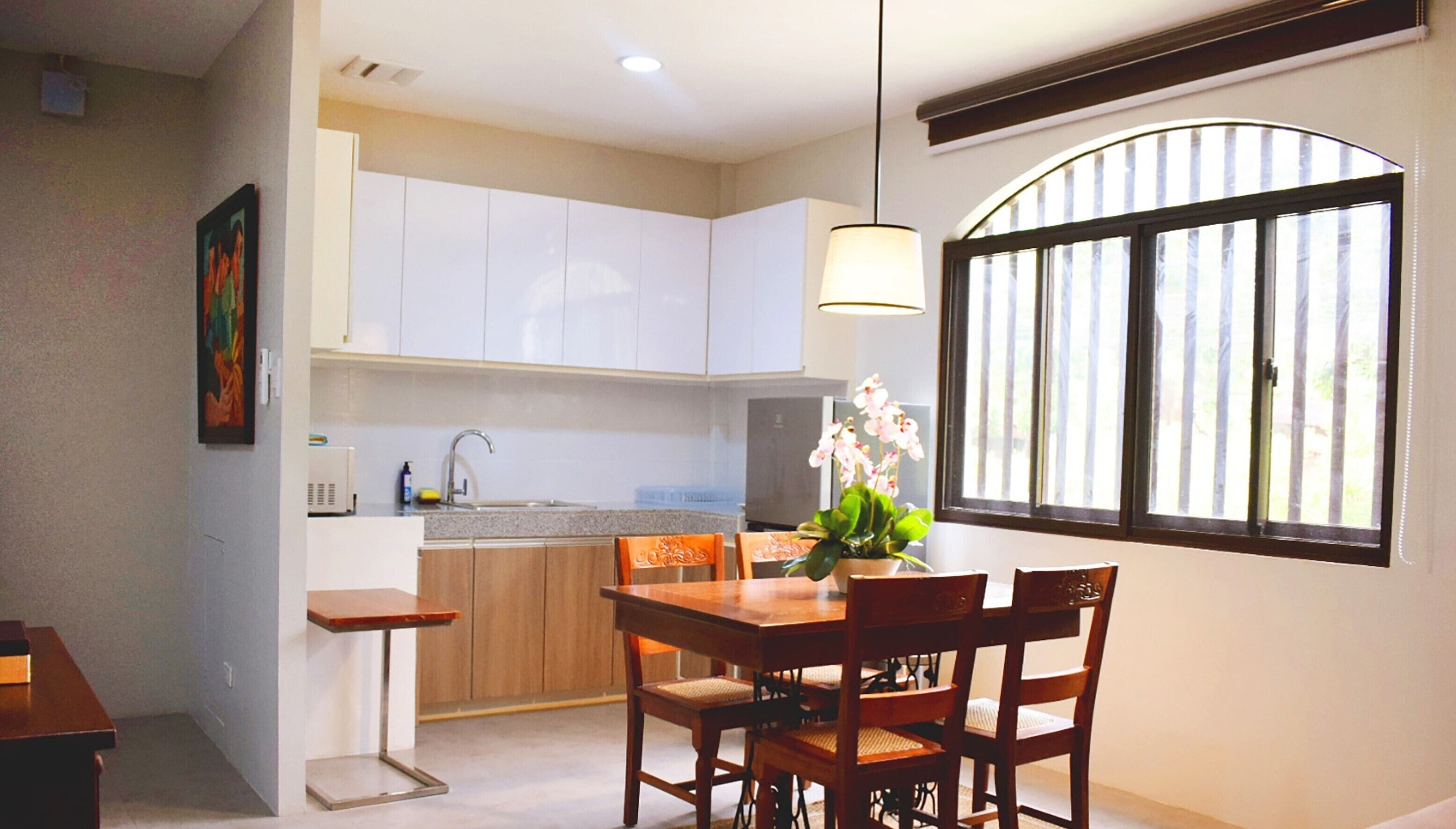 superior room | in-room dining