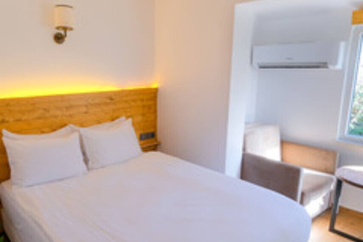 Sengetøy av topp kvalitet, Tempur-Pedic-senger, minibar og skrivebord