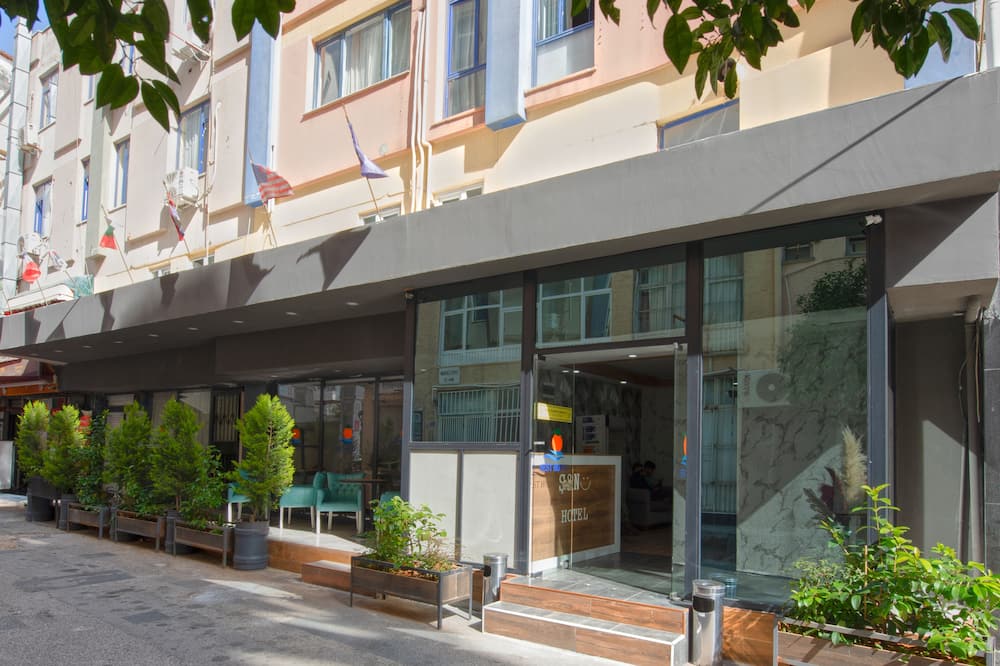 Gvar Apart Hotel