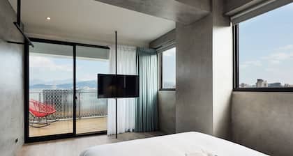 Waterfront Hotel