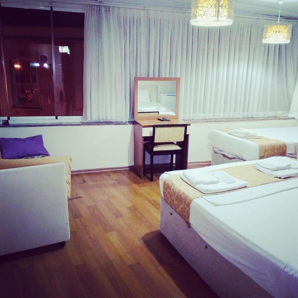 Minibar, in-room safe, laptop workspace, iron/ironing board - As Boutique Hotel - Adults Only (Adalar)