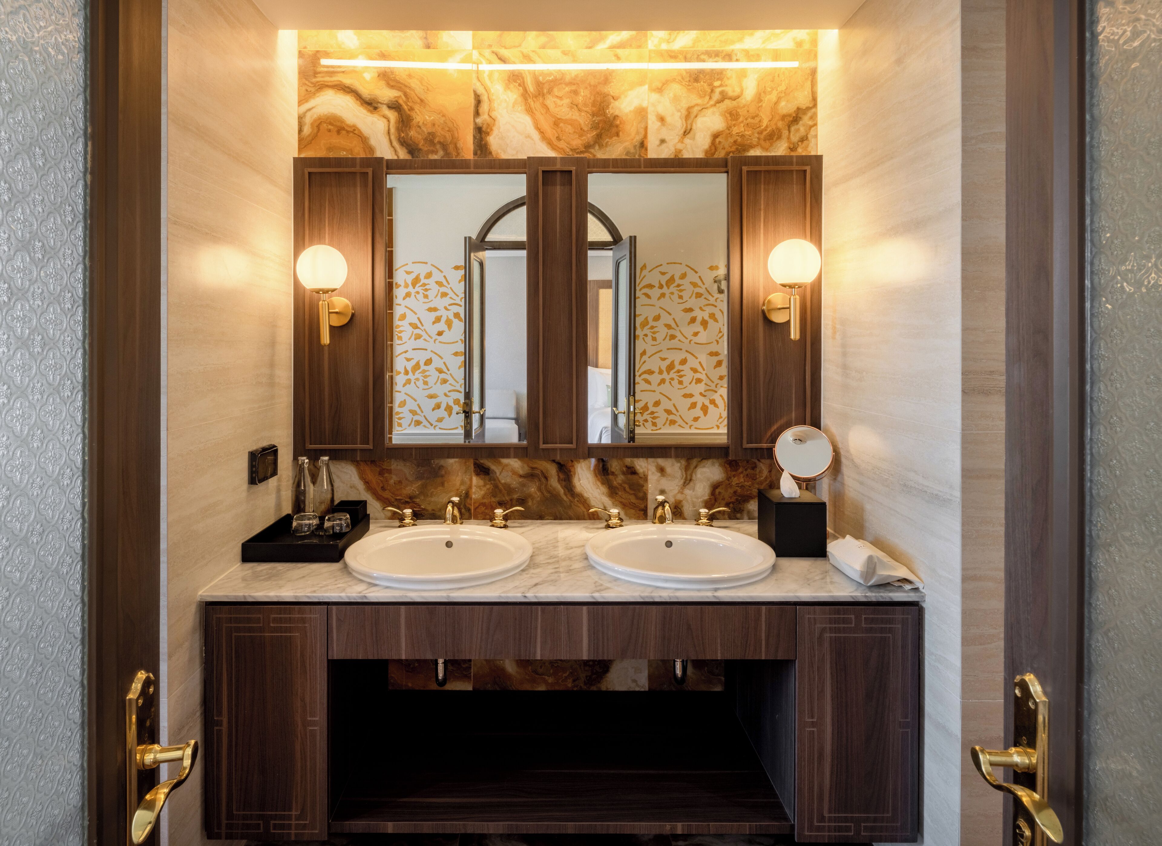 grand spa holistic suite | bathroom | shower, eco-friendly toiletries, hair dryer, bathrobes